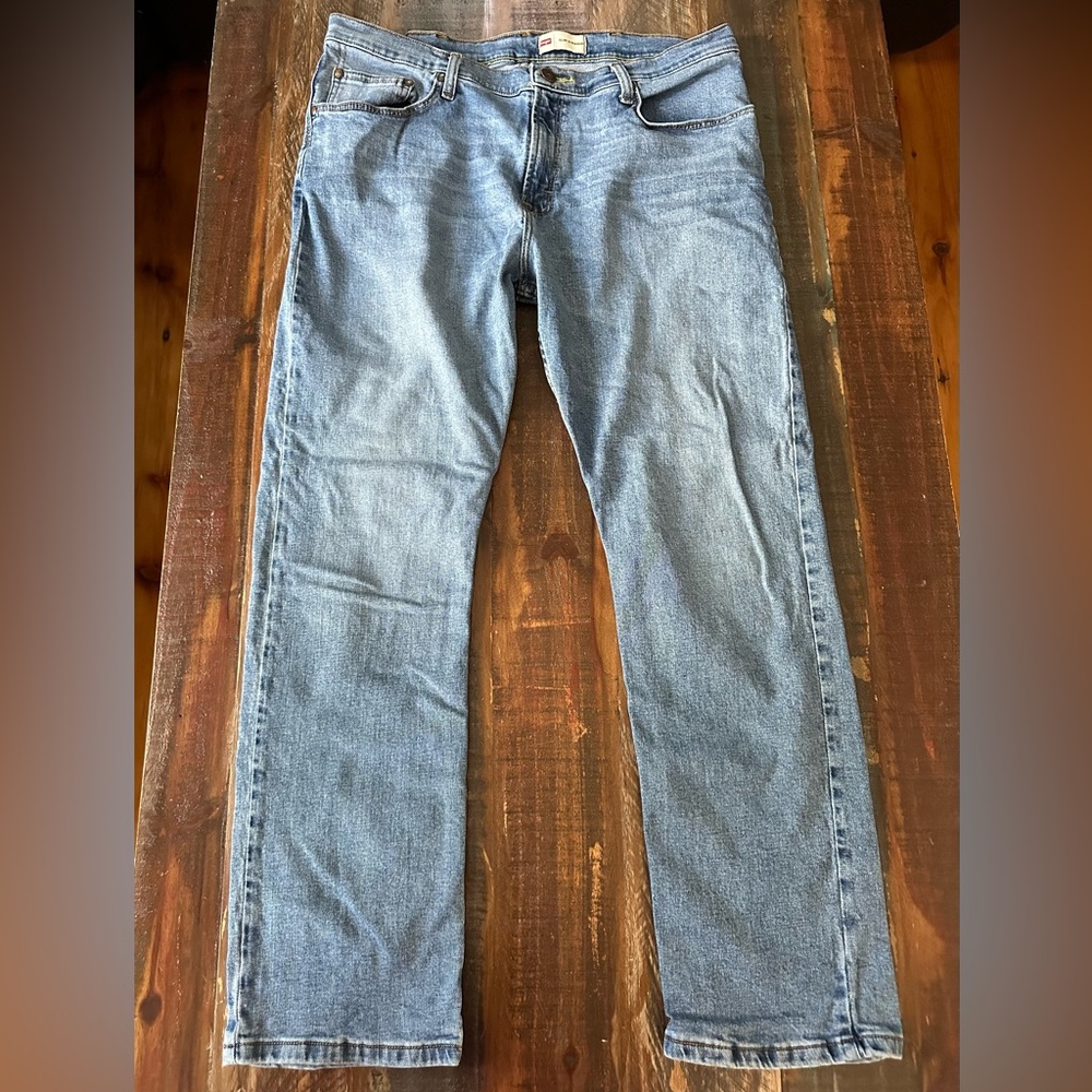 Wrangler Men’s 36 X 30 Slim Straight Medium Wash Jeans | SKU 0529